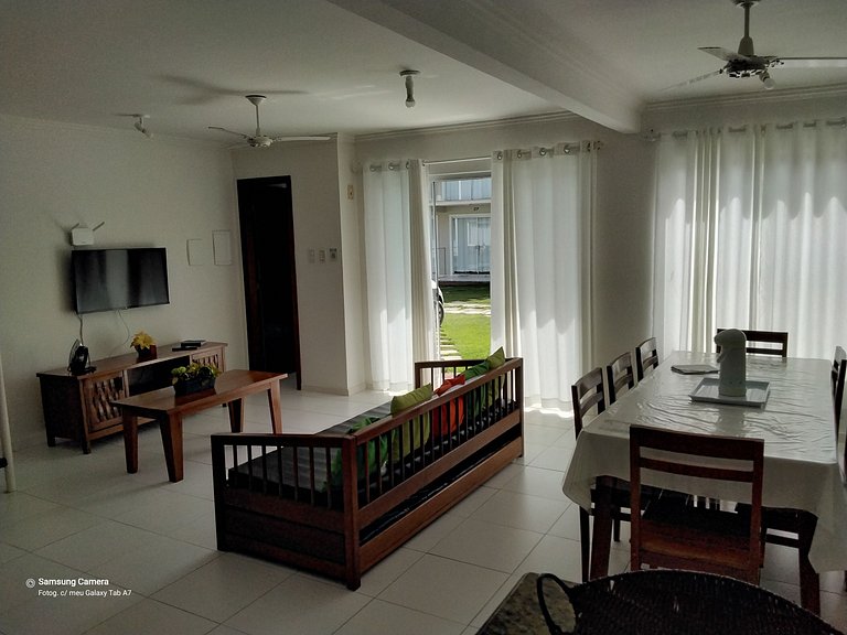 DUPLEX COM 3 SUITES A 350 MTS DA PRAIA DE TAPERAPUAN