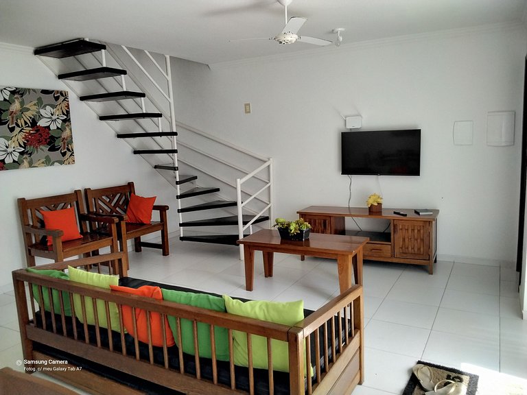 DUPLEX COM 3 SUITES A 350 MTS DA PRAIA DE TAPERAPUAN